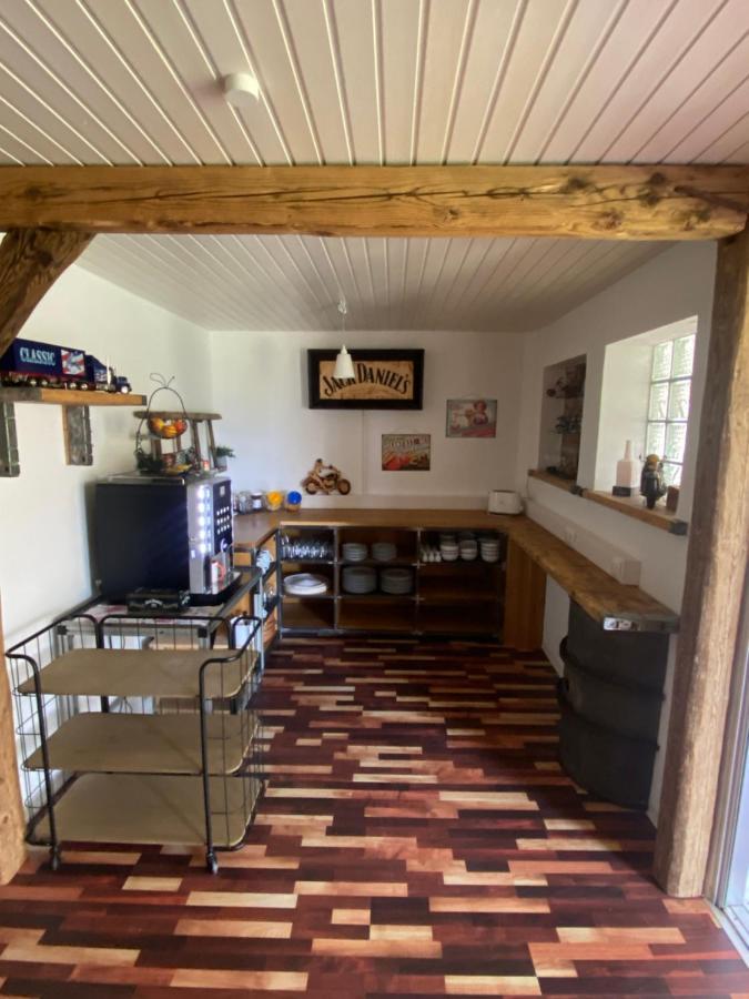 La Irmania Pension Леденицен Экстерьер фото